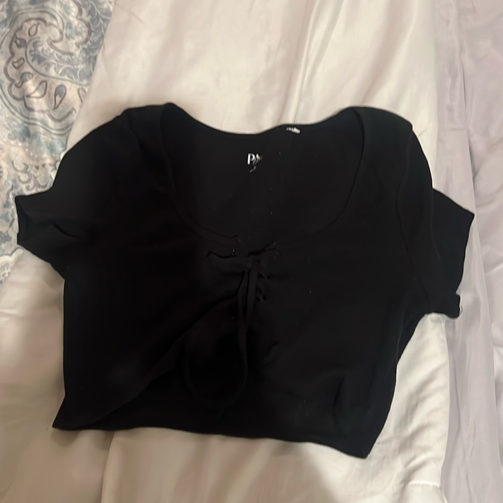 PAC cares black short sleeve crop top Medium